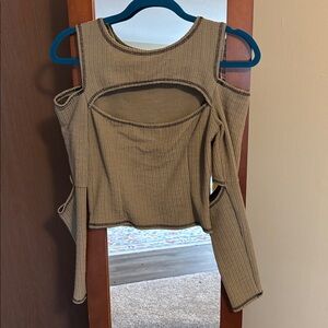 Tunnel vision long sleeve cut out shirt Size Small